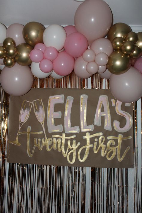 Creative 21st Birthday Ideas, Pretty 21st Birthday Decorations, 21st Pregame Decorations, Good 21st Birthday Themes, What To Do For Your 21st Birthday, 21st Bday Party Decorations, 21st Bday Poster Ideas, 21st Bday Decorations Diy, 21dt Birthday