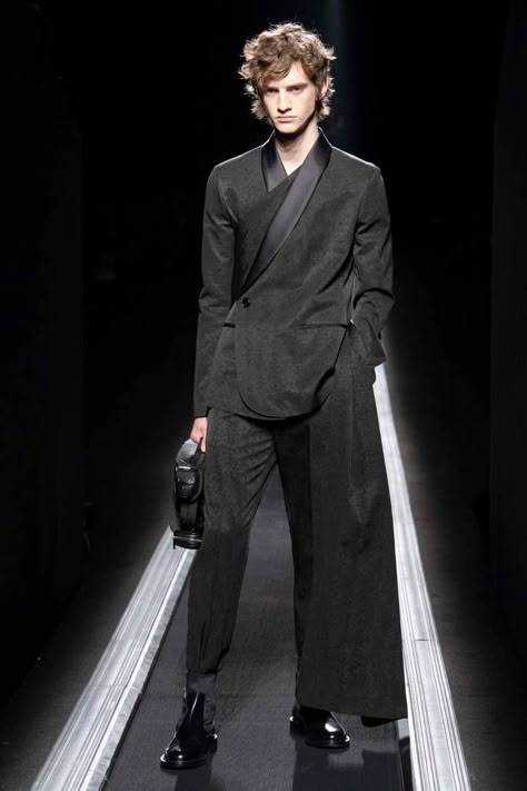 Dior 2019, Dior Men, Kim Jones, Moda Paris, Mens Winter Fashion, Mens Fashion Trends, Suit Fashion, Prince Charming, Suit And Tie