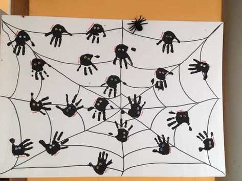 Halloween Kita, Bricolage Halloween, Halloween Infantil, Halloween Crafts Preschool, Spider Crafts, October Crafts, Baby Art Projects, Halloween Classroom, Nursery Activities