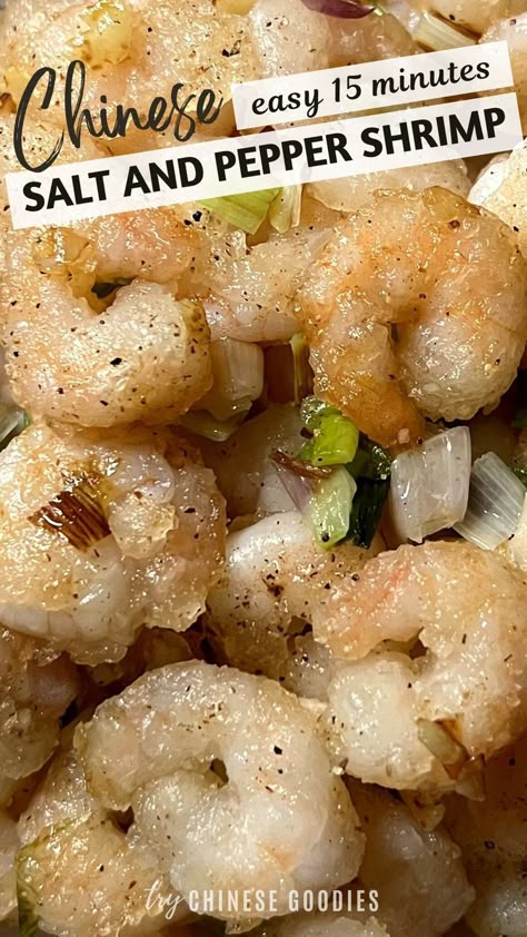 You'll only need 15 minutes for these pan-fried Chinese salt and pepper shrimp. They aren't deep fried, which makes this dish low in calories and carbohydrates. The shrimp are full of garlic, black pepper and scallions. It's a great dish that goes well with beer or white wine. Salty Shrimp Recipes, Air Fryer Salt And Pepper Shrimp, Seafood Chinese Recipes, Black Pepper Shrimp Chinese, Seafood Delight Chinese, Salt And Vinegar Shrimp, Asian Shrimp Dishes, Salt And Pepper Shrimp Recipe, Things To Make With Shrimp