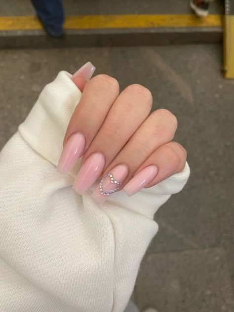 Blush Pink Glitter Nails, Neutral Pink Nails Design, Ballerina Nails Designs, Edgy Nails, Soft Nails, Ballerina Nails, Pink Acrylic Nails, Dream Nails, Classy Nails