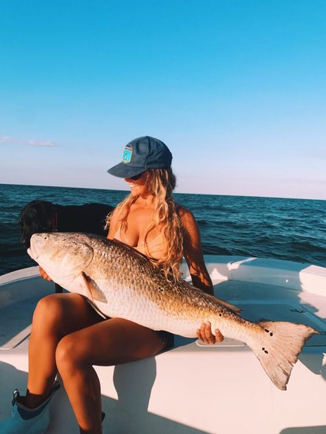 Red Drum Fishing on the Outer Banks of North Carolina :) Red Drum Fish, Female Angler, Fall Fishing, Light Aesthetic, Salt Water Fish, Hatteras Island, Life Vision, The Outer Banks, Fishing Adventure