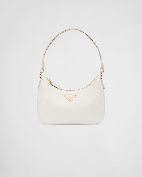 White Luxury Purse, White Prada Shoulder Bag, Cute Prada Bags, White Prada Bag Outfit, Prada Handbags Aesthetic, White Bag Outfit Ideas, Prada Purse Outfit, Prada White Bag, White Luxury Bag