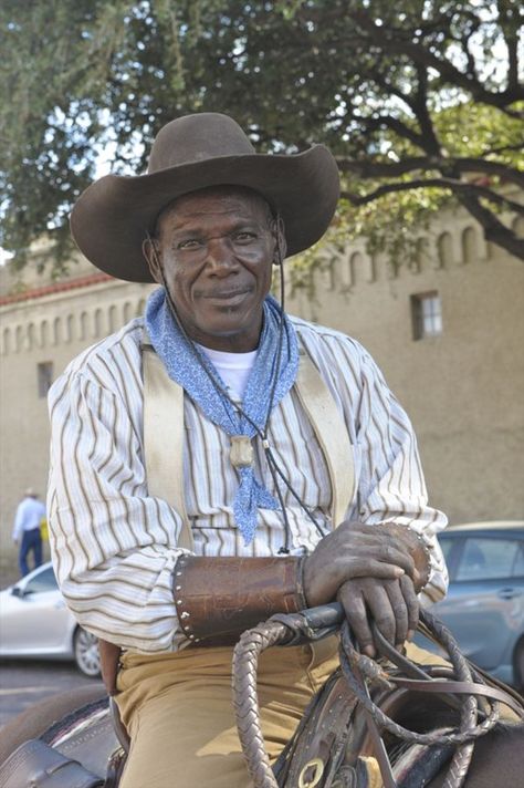 Black Rodeo, David Berry, Black West, Black Experience, Cowboy Pictures, Rodeo Cowboys, Black Cowboys, Real Cowboys, Black Cowgirl