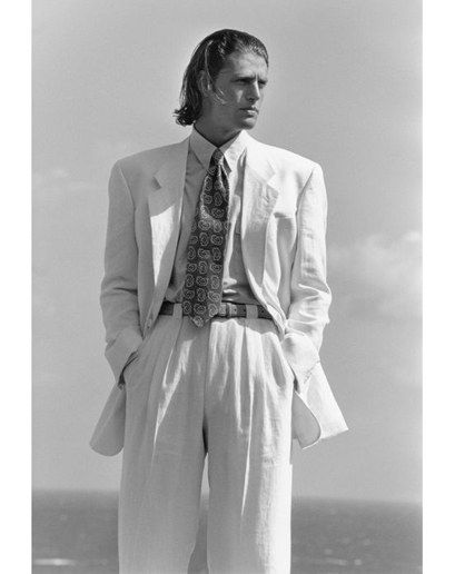 Style Evolution: The Armani Suit Photos | GQ 1980s Mens Fashion, 80s Suit, Vintage Men Style, Armani Suit, 80s Fashion Men, Retro Suits, Armani Suits, Armani Jacket, World Fashion