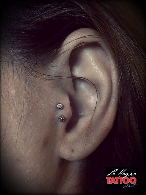 #double #tragus #piercing Double Tragus Piercing Black Women, Double Tragus Piercing, Double Tragus, Tragus Piercing, Tragus Piercings, Piercing Tattoo, Tragus, Tatting, Piercings