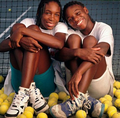 Venus and Serena Williams as Kids Jennifer Capriati, Serena And Venus Williams, Venus And Serena Williams, Tennis Photos, American Athletes, Tennis Love, Game Set Match, Tennis Legends, Professional Tennis Players