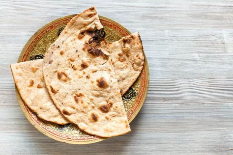 Tandoori Roti vs Naan: Spot the Main Dissimilarities - Urban Tandoor Missi Roti, Plain Naan, Egg Masala, Tandoor Oven, Tandoori Roti, Meat Preparation, Different Types Of Bread, Nasi Lemak, Types Of Bread