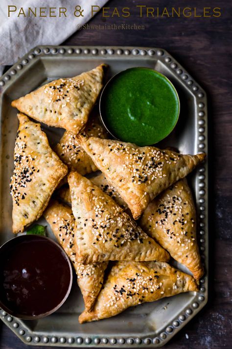 Paneer & Peas Triangles - Shweta in the Kitchen Curry Puffs, Pepperidge Farm Puff Pastry, Puff Pastry Filling, Indian Appetizers, Delicious Appetizer Recipes, Snacks Dishes, Pepperidge Farm, Puff Pastry Recipes, Entertaining Recipes