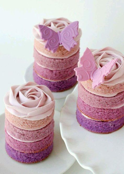 Wedding Cake Purple Ombre, Cupcake Recipes Unique, Mothers Day Desserts, Dessert Mini, Cakes To Make, Unique Cupcakes, Purple Wedding Cakes, Torte Cupcake, Mothers Day Cake