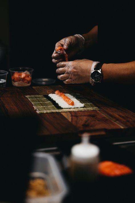 Japan Sushi Restaurant Aesthetic, Sushi Dark Photography, Fancy Sushi Aesthetic, Sushi Photoshoot Ideas, Food Photography Japanese, Sushi Product Photography, Sushi Lifestyle Photography, Sushi Aesthetic Restaurant, Food Photography Sushi