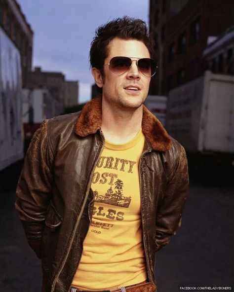 Johnny Knoxville... I think I just died 😍 Knoxville Johnny, Johnny Knoxville, Steve O, Charlie Cox, Jon Bernthal, Gq Magazine, Andrew Garfield, Cillian Murphy, Pretty Men