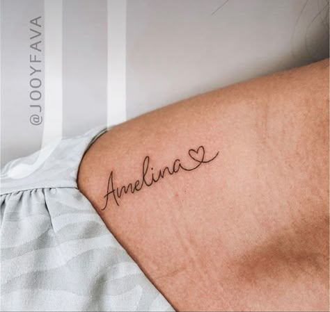 Small Name Tattoo, Mutterschaft Tattoos, Tattoo Word Fonts, Motherhood Tattoos, Letters Tattoo, Name Tattoos For Moms, Baby Name Tattoos