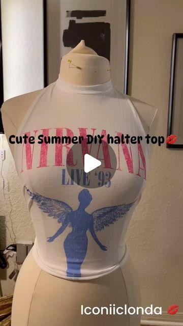 Yolanda W. on Instagram: "A quick tutorial on how to make a cute summer halter top out of your favorite graphic T! This is a oldie but goodie! ☝🏾💋" T Shirt To Halter Top, Halter Top Diy Tee Shirts, T Shirt Halter Top Diy, Make A T Shirt Cute, Tshirt Into Halter Top, Tshirt To Halter Top, T Shirt Into Halter Top, Different Ways To Cut A Shirt, Diy Halter Top From T Shirt