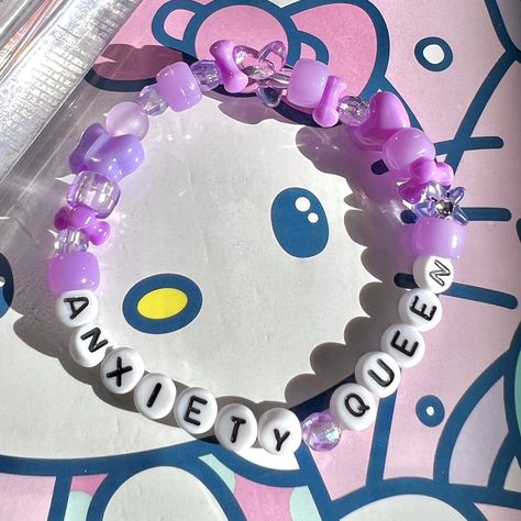 DIY Bracelet Ideas with Beads: Step-by-Step Guide Kuromi Inspired Bracelet, Disney Kandi Bracelets, Pastel Bracelet Ideas, Diy Bracelet Designs Beads, Pony Beads Ideas, Candy Bracelet Ideas, Rave Kandi Bracelets Ideas, Ideas For Bracelets With Beads, Bracelet Patterns Ideas