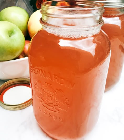 Homemade Apple Juice, Apple Juice Recipe, Canning Meat, Canning Apples, Canning Ideas, Cherry Liqueur, Canned Apples, Juice Recipe, Soup Mixes