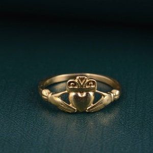 Dainty Claddagh Celtic Irish Ring Claddagh Ring Claddagh - Etsy Australia Grandma Jewelry, Irish Ring, Gold Claddagh Ring, Paint Nail, Gold Bangles Indian, Irish Ring Claddagh, Irish Rings, Friendship Ring, Irish Claddagh