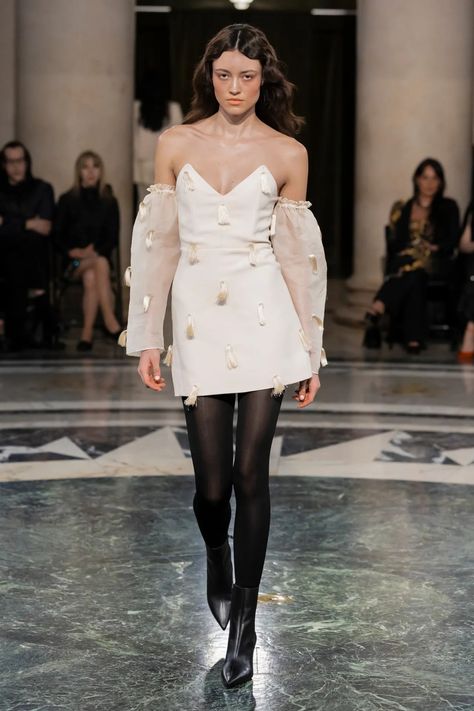 Cucculelli Shaheen Fall 2024 Ready-to-Wear Runway, Fashion Show & Collection Review [PHOTOS] Fw 2024 Runway, Ready To Wear 2024, Runway 2024, 2024 Runway, New York Fashion Week 2024, Cucculelli Shaheen, Organza Fashion, Wedding Gown Brand, Summer Runway