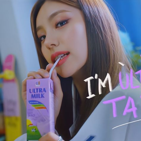 Itzy Mitm Photoshoot, Itzy Mama 2021, Ultra Milk, Loco Itzy Mv, Yeji Meme, Mv Itzy, Hwang Yeji, Milk, Quick Saves