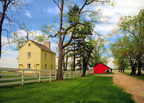 Old House Smells, Williamstown Kentucky, Central Kentucky, The Ark Encounter, Kentucky Vacation, Shaker Village, My Old Kentucky Home, Old Farm Houses, House Smell