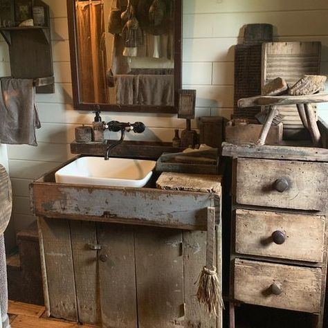 Allie Sosnoski (@ourprimitiveranch) • Instagram photos and videos Primitive Laundry Room Ideas, Primitive Bathroom Ideas, Primitive Laundry Rooms, Colonial Bathroom, Rustic Country Furniture, Antique Dry Sink, Primitive Bathroom, Industrial Farmhouse Decor, Primitive Bathrooms