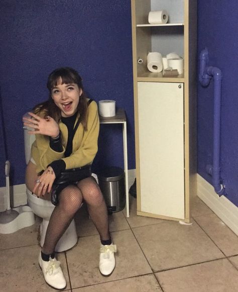 lydia night Lydia Knight, Ladies Restroom, Lydia Night, Bathroom Pics, Cute Tights, Cute Outfits With Jeans, Rich Girl Lifestyle, Golf Outfits Women, Womens Tights