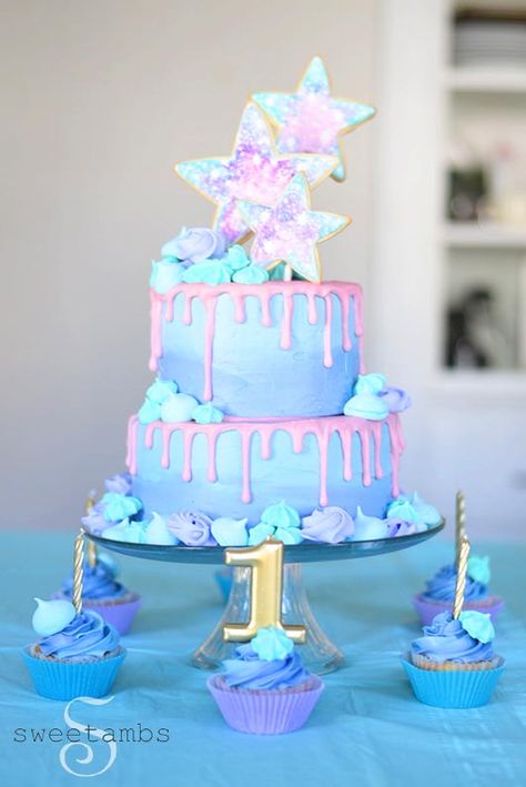 Shiny Birthday Party, Eight Birthday Cake, Cake Kids Birthday, Birthday Cake Stars, Galaxy Cake Birthday Girl, Stars Cake, Star Cake Birthday, Galaxy Birthday Cake, Cakes For Kids