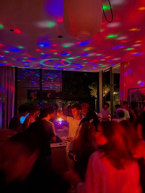 Club Themed Birthday Party At Home, Birthday Party Rager, Big Birthday Party Aesthetic, Stargirl Themed Party, 18th Birthday House Party Ideas, Small House Party Aesthetic, Birthday Night Aesthetic, Themed Party Aesthetic, Neon House Party