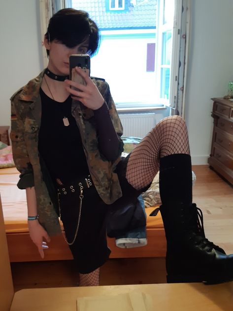 Fishnet Outfit Men, Tights Men Outfit, Whimsy Goth Outfit Men, Fishnets Shorts Outfit, All Black Masc Outfit, Mens Fishnet Outfit, Punk Fishnet Outfit, Mens Scene Fashion, Nonbinary Alt Fashion