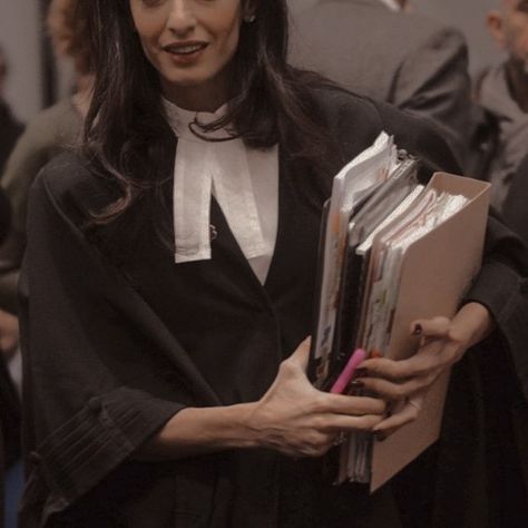 Law Inspiration Aesthetic, Lawyer Pics Aesthetic, Judge Aesthetic Female, Female Attorney Aesthetic, Solicitor Aesthetic, Advocate Aesthetic Female, Lawer Aesthetic Girl, Lawyer Astethic Female, Law Vision Board