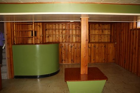 1970's wood paneling Retro Wood Paneling, 1970s Wood Paneling, 70s Wood Paneling, Mid Century Basement, Groovy Basement, Vintage Basement, Retro Basement, Basement Remodeling Diy, Basement Bars