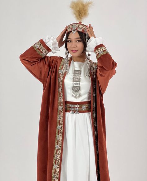 Kazakh National Costume, Kazakhstan Clothes, Kazakh Dress, Kazakh Style, National Clothes, Fantasy Dresses, National Dress, Russian Fashion, Teenager Outfits