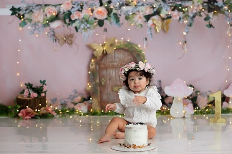 Garden Theme Cake Smash, Enchanted Forest Theme Cake Smash, Fairy Theme Birthday Photoshoot, Fairy Cake Smash Photography, Cake Smash Fairy Theme, Fairy First Birthday Photoshoot, My Fairy First Birthday Photoshoot, Fairy Smash Cake Photoshoot, Fairy Theme Smash Cake