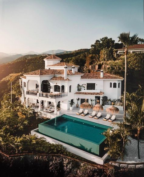 Jon Olsson Delér on Instagram: “Our #Casa #Castle 🏰  Now we have already been back in #Marbella for one week, which is 50% of our mandatory isolation time... but I really…” Marbella Spain, In This House We, Mansions Luxury, Spanish House, Dream House Exterior, House Goals, Spanish Style, Marbella, Luxury Real Estate