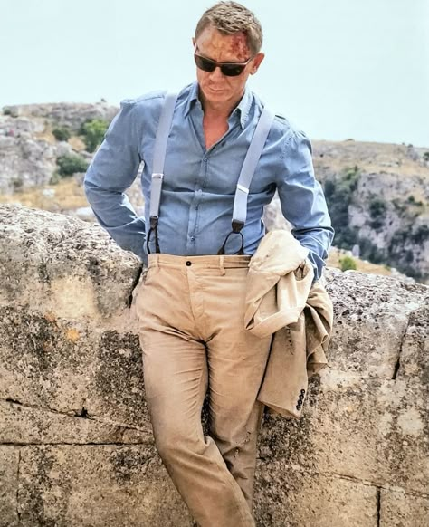 James Bond Aesthetic, Daniel Craig Suit, Bond Aesthetic, James Bond Outfits, James Bond Suit, Bond Outfits, Daniel Craig Style, Craig Bond, Bond Suits