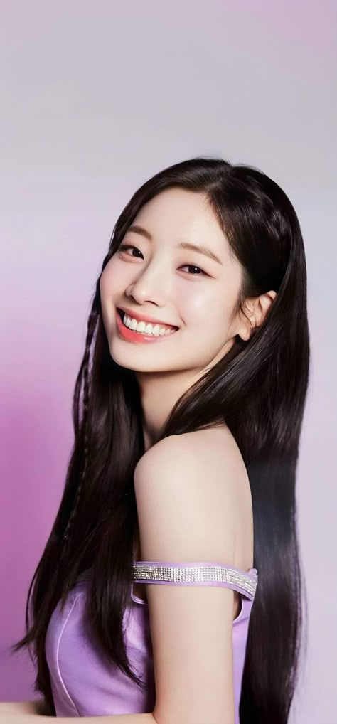 Dahyun Phone Wallpaper, Dahyun Pictures, Kim Dahyun Wallpaper Hd, Dahyun Ready To Be Photocard, Dahyun Twice Hot Pics, Kim Dahyun, Great Smiles, Cute Korean Girl, Tzuyu Twice