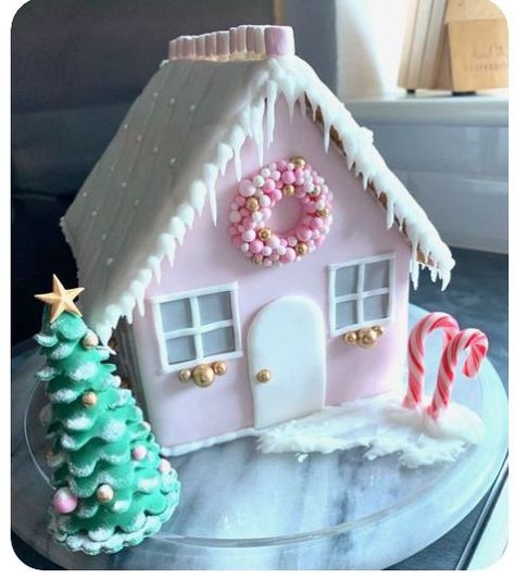 Designer Gingerbread House, Good Gingerbread Houses, Pretty Gingerbread House Ideas, Girly Gingerbread House Ideas, Boho Gingerbread House, Display Gingerbread Houses, Cutest Gingerbread House, Snowman Gingerbread House, Gingerbread House Pink And White