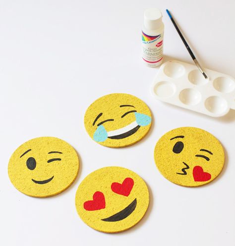 DIY Emoji Coasters Art Emoji, Emoji Craft, Cardboard Coasters, Diy Coaster, Enneagram 9, Coaster Crafts, Coaster Art, Emoji Party, Best Cocktail Recipes