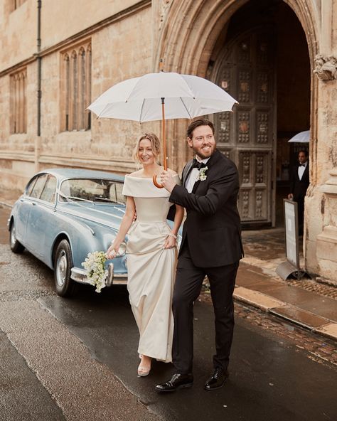 From meeting at university in Oxford to tying the knot in a three-day celebration across the city’s historical landmarks, discover the thoughtfully designed details and show-stopping settings of Malea and Aidan’s Oxford wedding weekend. *Tap the link in bio or head to Stories to read in full* Bride & Groom: @maleaschulte and @8idanr Photographer: @benjaminwheeler Wedding Planner: @albionparties Venues: @universitychurchoxford @bodleianlibraryweddings @wadhamoxford @ashmoleanmuseum @queens... Oxford Wedding, Stories To Read, Wedding Venues Uk, Tying The Knot, Historical Landmarks, Groom Outfit, Wedding Weekend, Three Days, Tie The Knots