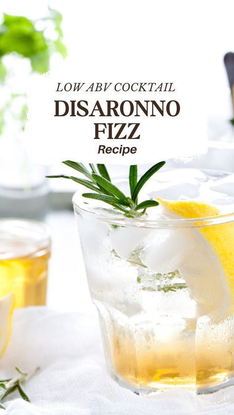 Disaronno Fizz: a light and refreshing cocktail recipe - Urbaine City Disaronno Drinks Recipes, Disaronno Drinks, Sparkling Cocktail, Refreshing Cocktail, Almond Flavor, Perfect Cocktails, Drinks Recipes, Three Ingredient, Refreshing Cocktails