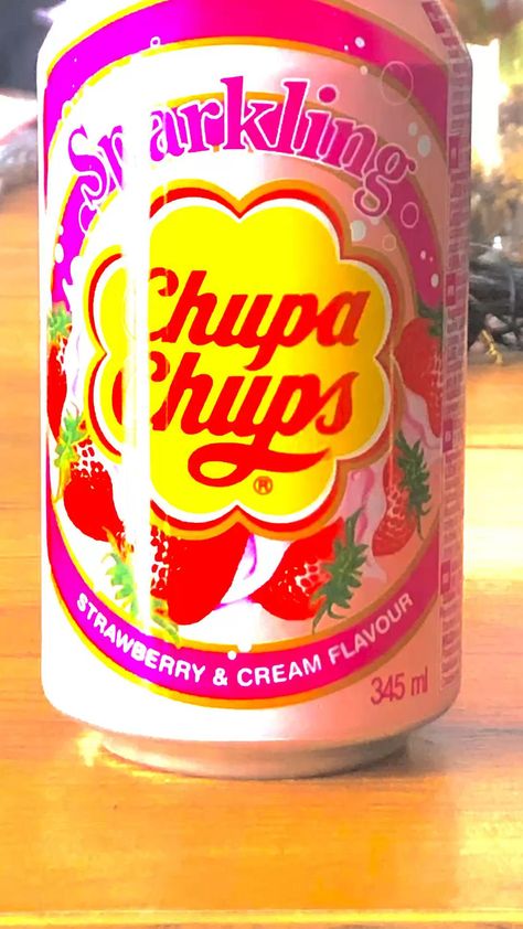 Chupa Chups Strawberry, Coca Cola Cherry, American Drinks, American Snacks, Fermented Milk, American Chocolate, Strawberry Drinks, 귀여운 음식 그림, Soda Drink