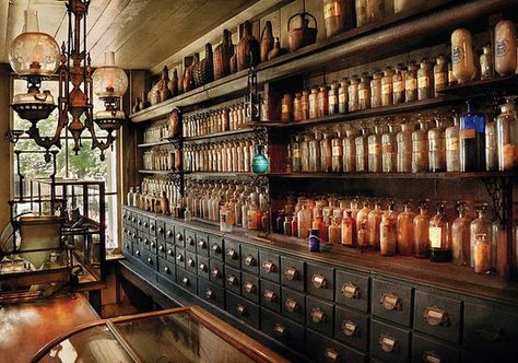 old apothecary shop... Apothecary Shoppe, Apothecary Cabinet, Living Vintage, Herbal Apothecary, Medicine Bottles, General Store, My New Room, 인테리어 디자인, Apothecary