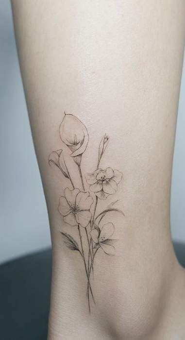 Calla Flower Tattoo, Magnolia Flower Tattoo, Calla Lily Tattoo, Lilly Flower Tattoo, Lillies Tattoo, Lily Tattoo Design, Flower Bouquet Tattoo, Lily Flower Tattoos, Tattoo Tiny