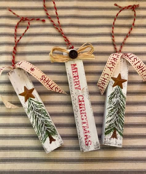 Decoracion Navidad Diy, Rustic Christmas Ornaments, Ornaments Homemade, Rustic Ornaments, Christmas Wood Crafts, Handmade Christmas Decorations, Christmas Ornaments Homemade, 3d Christmas, Christmas Ornament Crafts