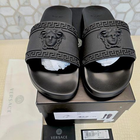 Brand New Versace Men's Ciabatta Mare Gomma Rubber Slides Black (Eu 47) (13 Us) Brand New With Tags And Still In The Original Box Are These Versace Slides. These Slides Are Amazing. Slick Black With A Black Medusa On The Top Surrounded By A Greca Scroll Design On The Sides. I Received These As A Gift And I Don’t Need Them So I Am Putting Them Up For Sale To Someone Who Will Appreciate Having These Beautiful Slides. As You May Know These Sell For $50. Comes With Full Inclusion (Original Box, Pape Designer Slides Men, Luxury Formal Men's Slides, Luxury Slides For Men, Versace Slides For Men, Versace Slides, Versace Slippers, Strap Sandals Heels, Logo Flip Flops, Gladiator High Heels