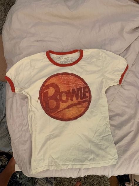 Bowie Shirt, Mia 3, Swaggy Outfits, Band Shirts, Mode Vintage, Dream Clothes, David Bowie, Retro Outfits, Look Cool