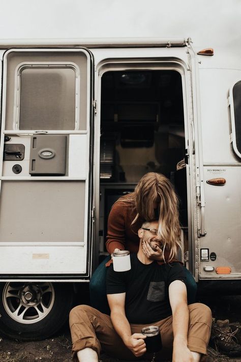 Camper Van Couple Photoshoot, Camper Couple Photos, Airstream Couples Photoshoot, Van Life Photoshoot, Skoolie Photoshoot, Campervan Photoshoot, Caravan Photoshoot, Caravan Couple, Airstream Photoshoot