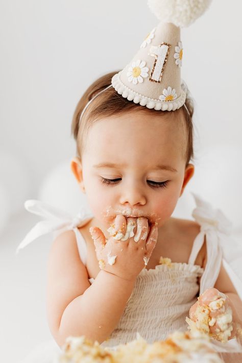 1st Birthday Cake Photoshoot, 1 Yo Photoshoot, Cake Smash Birthday Photo Shoot, 1st Year Birthday Photoshoot, First Birthday Cake Photoshoot, 1st Birthday Party Photoshoot, 1st Birthday Party Photography, 1year Baby Photoshoot Ideas, 1 Birthday Shoot