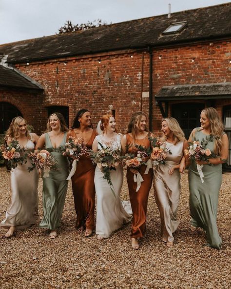 Western Wedding Bridesmaids, Bridesmaid Dresses Different Colors, Copper Bridesmaid Dresses, Moss Bridesmaid Dress, Rustic Bridesmaid Dresses, Fall Wedding Bridesmaids, Rustic Bridesmaids, Rust Bridesmaid Dress, Rusting Wedding