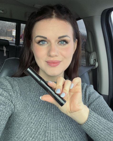 Quick 5 min makeup look today!! Have you tried Lash Love Mary Kay mascara before? It’s my fave for long and full lashes!! Mary Kay has several different options of mascara!1 of 6 to choose from! #marykay #mom #mascara #nolashesneeded #marykaycanada #entrepreneur #metis Mary Kay Lash Love Mascara, 5 Min Makeup, Mary Kay Mascara, Mary Kay Canada, Full Lashes, Hot Pics, Have You Tried, Mary Kay, You Tried